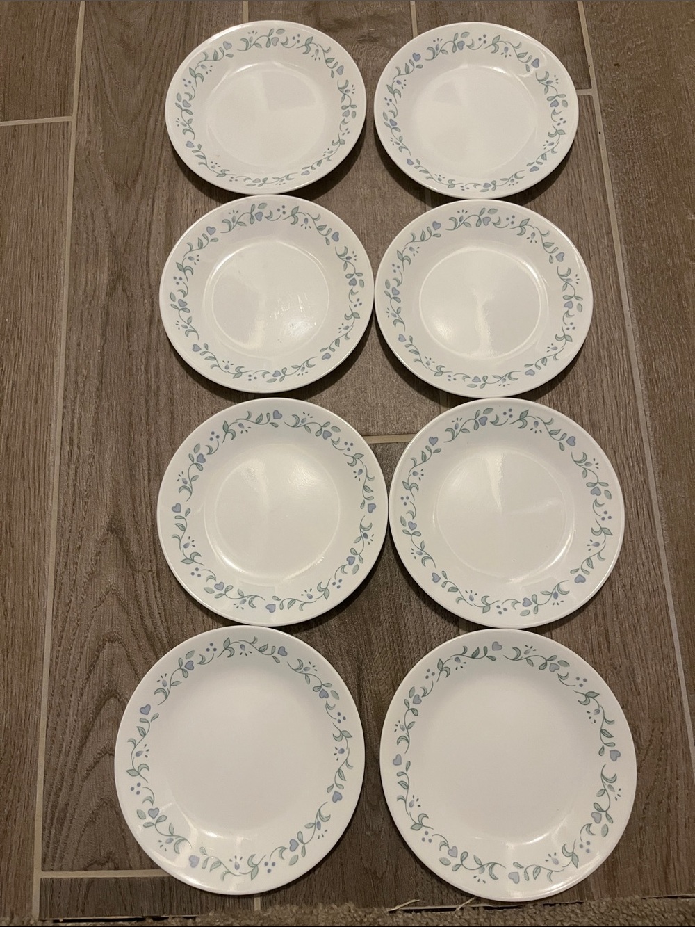 Corelle Country Cottage Plates set 8 appetizer dessert salad 6.75” hearts vines